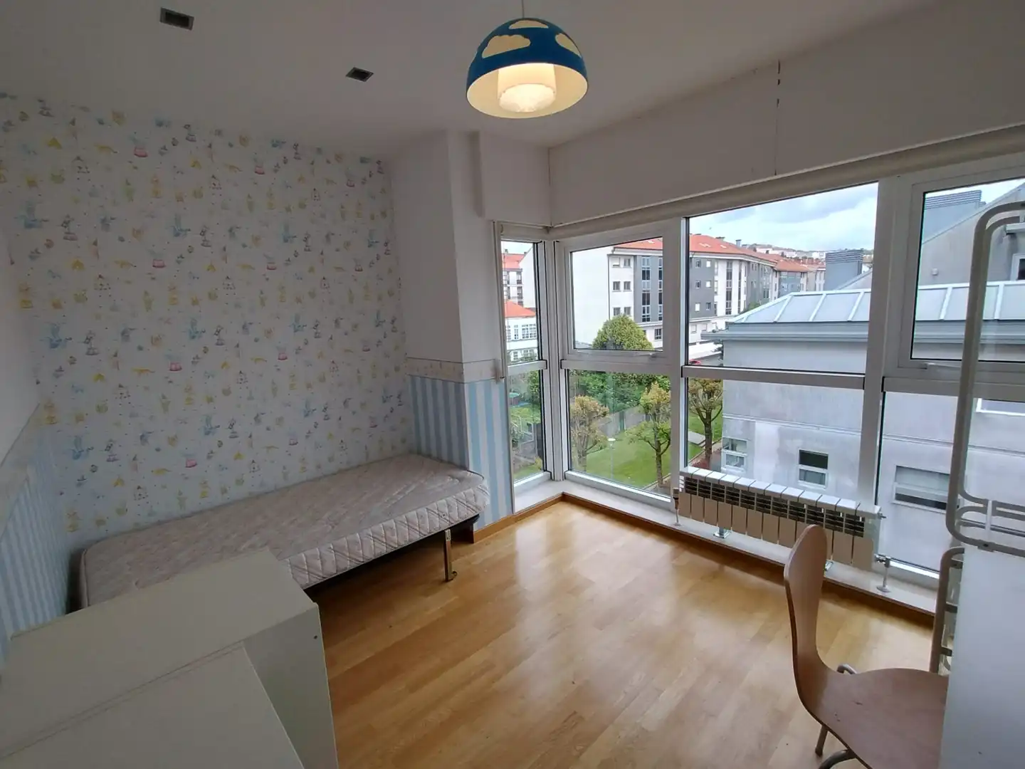 Balcony of Flat for rent in Santiago de Compostela   with Heating, Storage room and Furnished