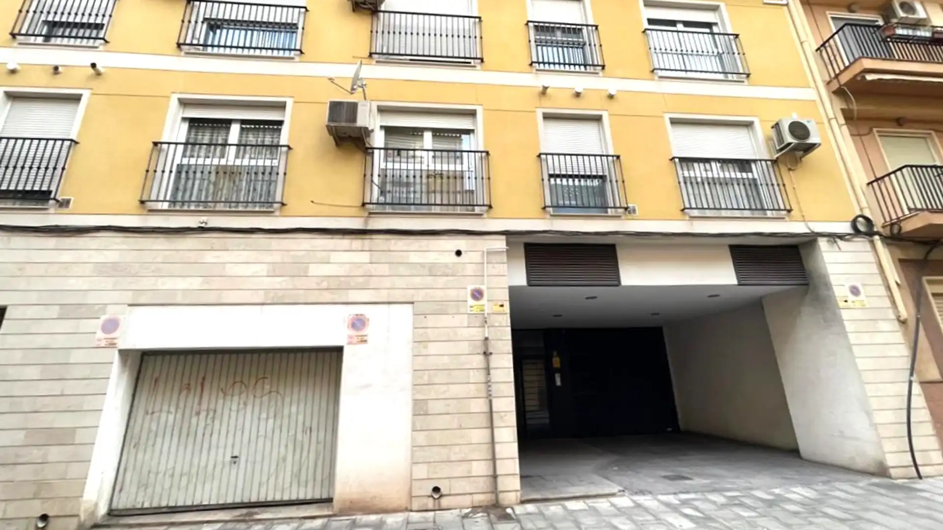 Garaje en venta en Luis Buñuel, Centro
