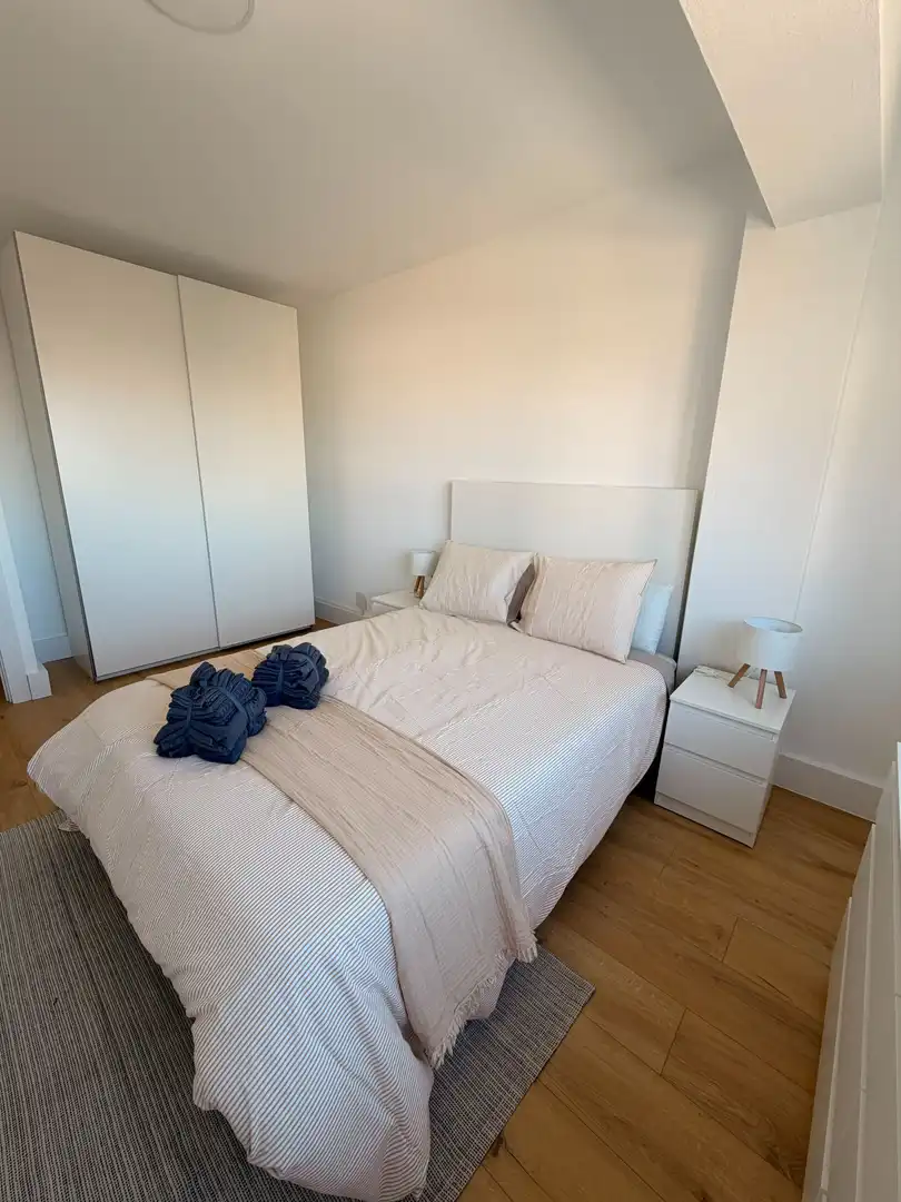 Schlafzimmer von Wohnung zur Miete in A Coruña Capital  mit Möbliert