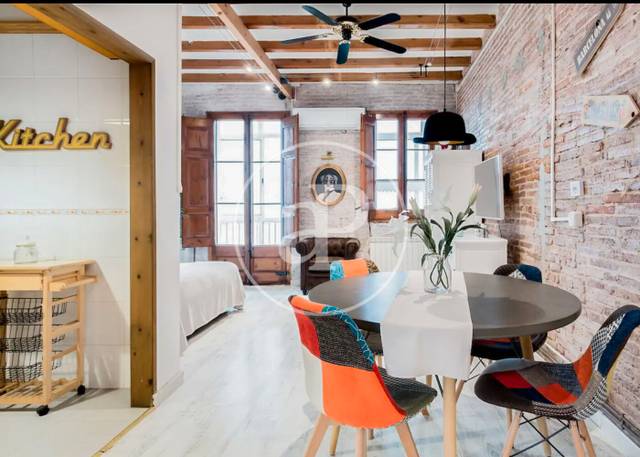 Piso en Venta en Plaça del Sortidor en El Poble Sec - Parc de Montjuïc