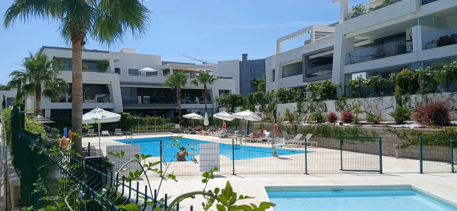 Piscina de Planta baja de alquiler en Selwo