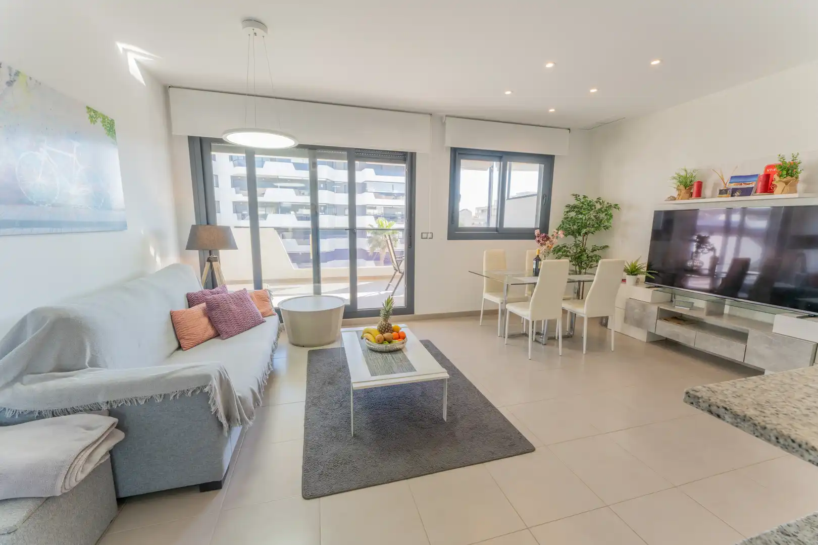 Sala de estar de Apartamento en venta en Elche / Elx con Calefacción, Terraza y Piscina