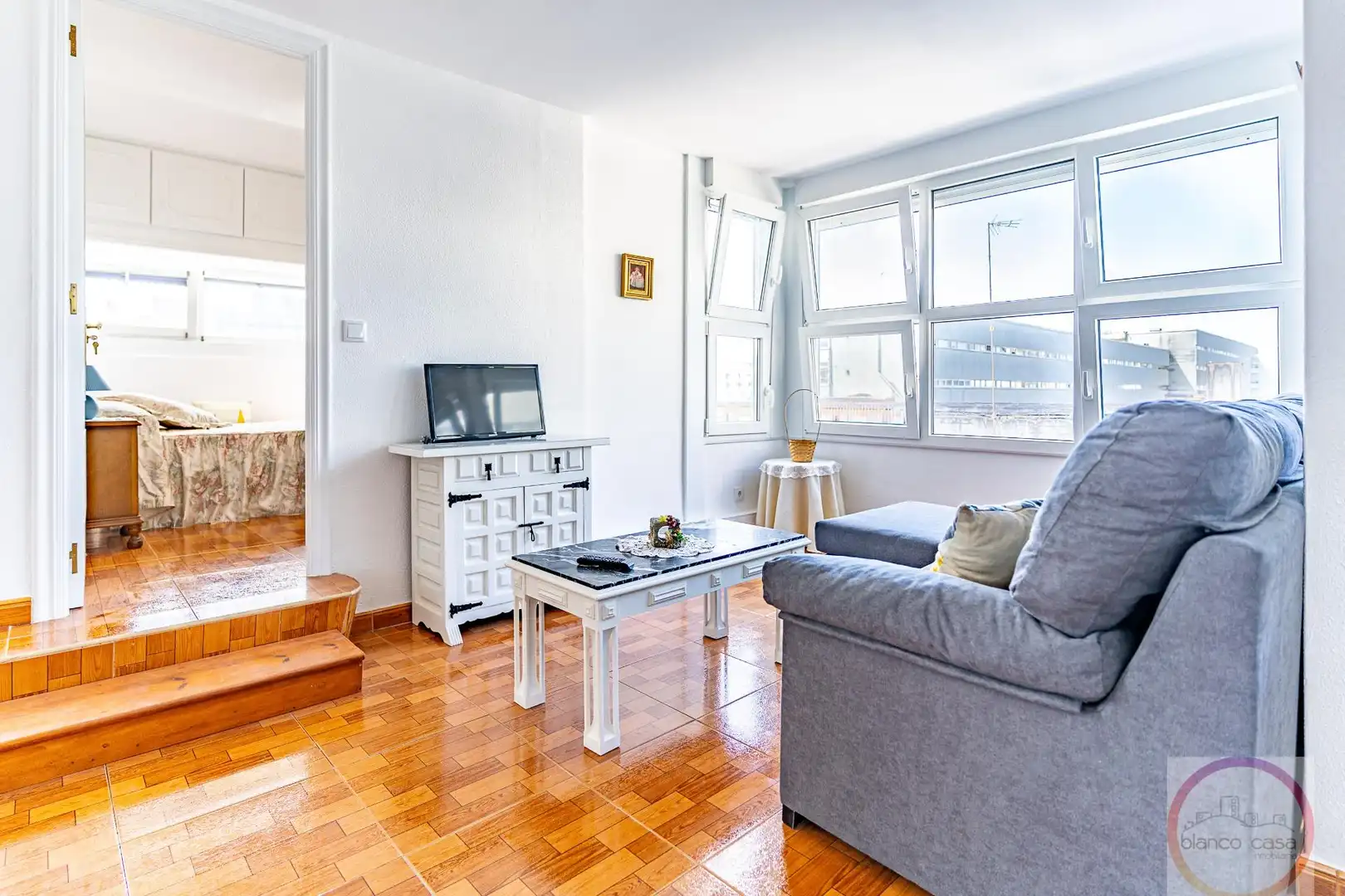 Sala de estar de Piso en venta en A Coruña Capital  con Calefacción y Amueblado