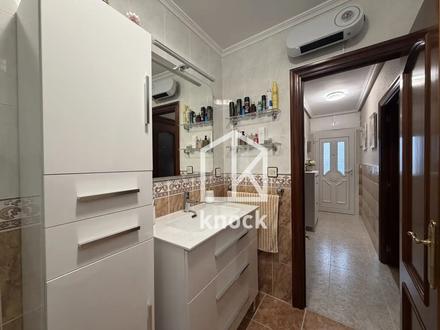 Bany de Casa adosada en venda en Langreo amb Calefacció i Parquet