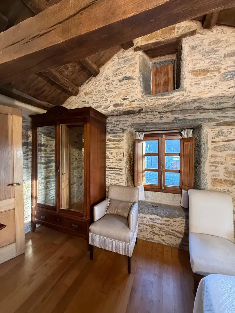 Sala de estar de Finca rústica en venta en Monfero con Calefacción, Jardín privado y Amueblado