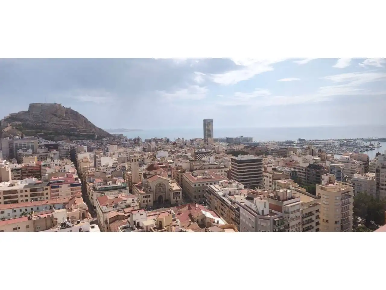 Außenansicht von Wohnung zum Verkauf in Alicante / Alacant mit Klimaanlage, Balkon und Alarm