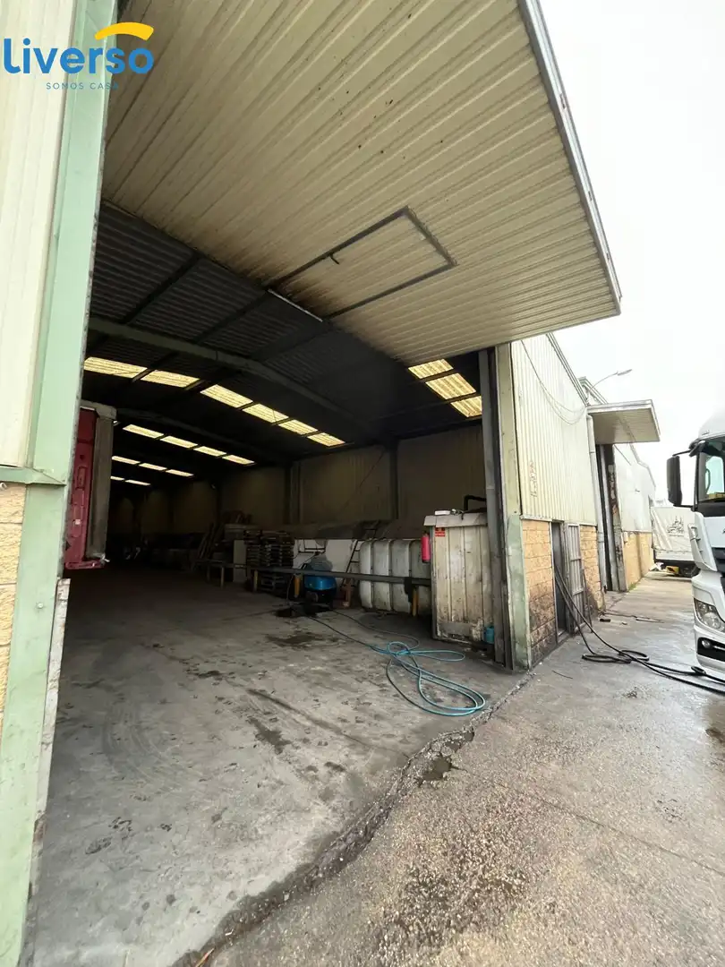 Vista exterior de Nave industrial en venta en Villariezo con Calefacción