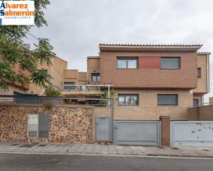 Exterior view of Single-family semi-detached for sale in Armilla  with Air Conditioner, Heating and Terrace