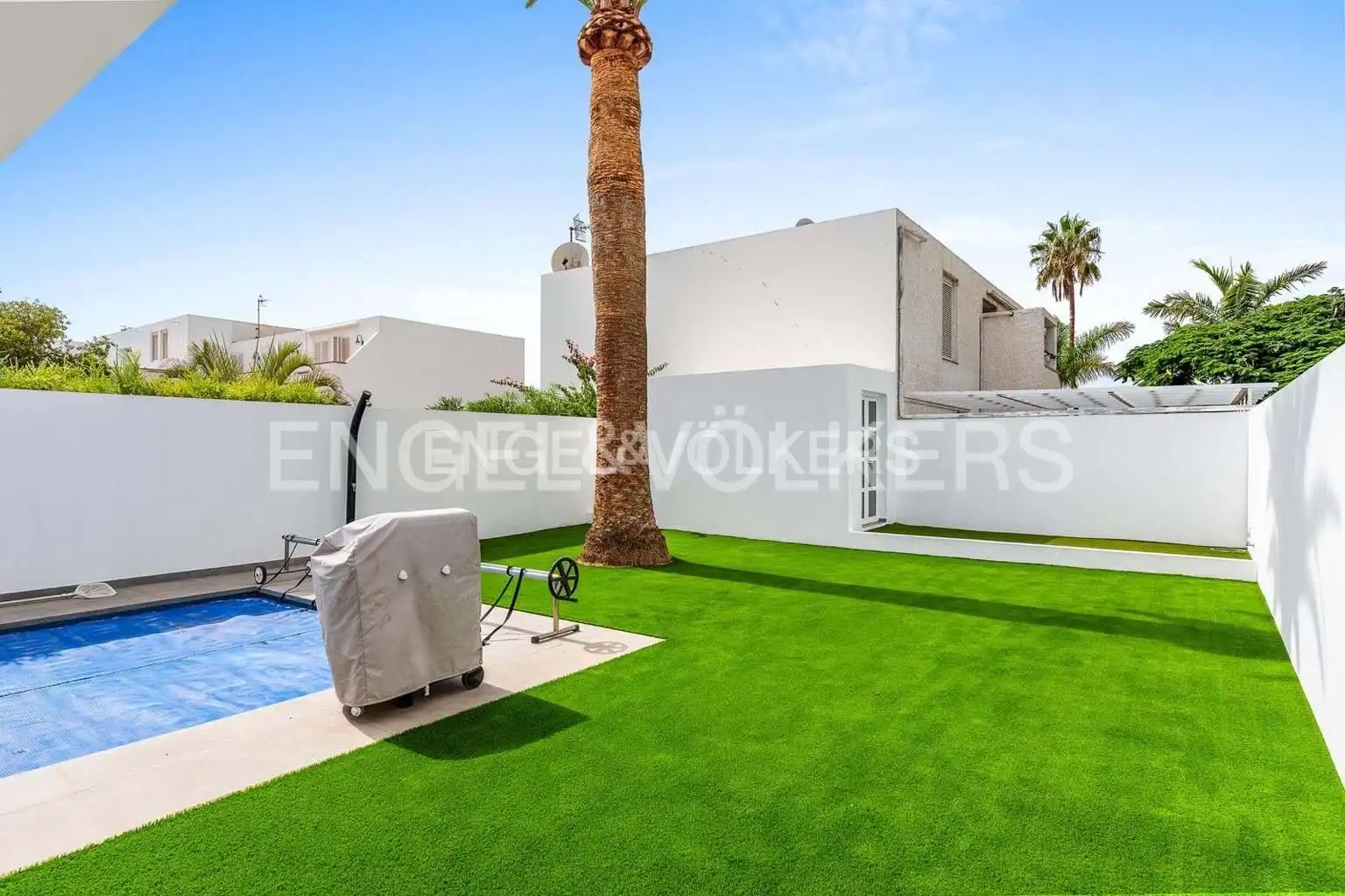 Vista exterior de Casa o chalet en venta en Arona con Aire acondicionado, Terraza y Piscina