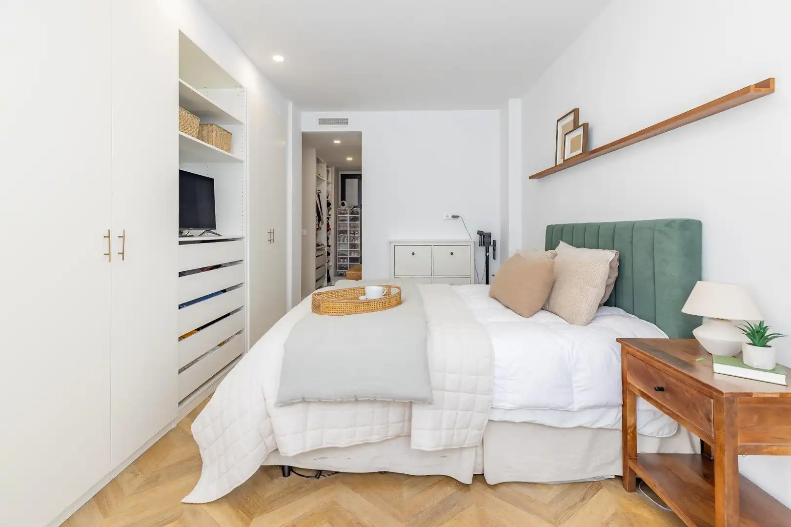 Bedroom of Flat for rent in Valencia  with Air Conditioner, Heating and Storage room