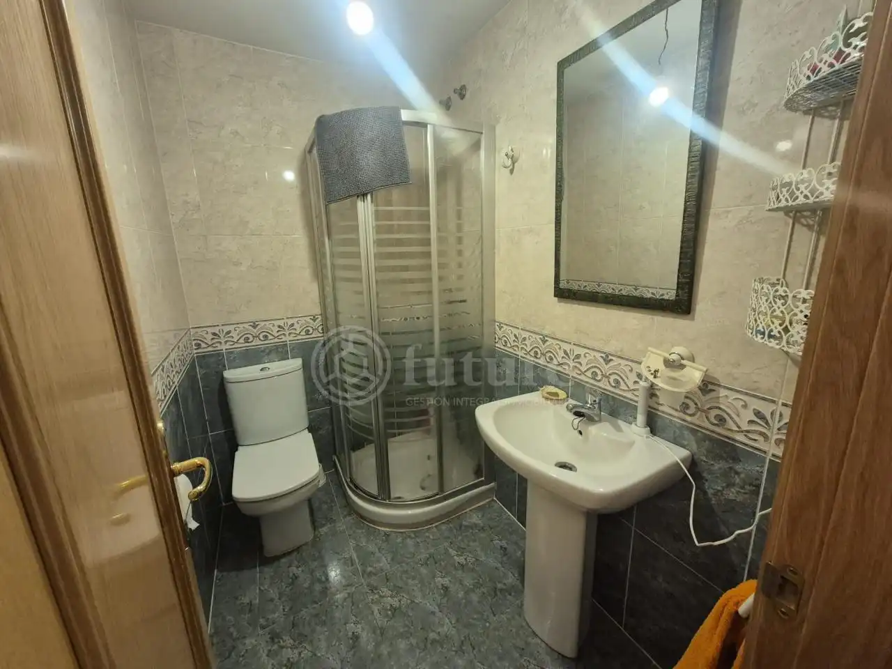 Baño de Piso en venta en Salamanca con Calefacción, Trastero y Amueblado