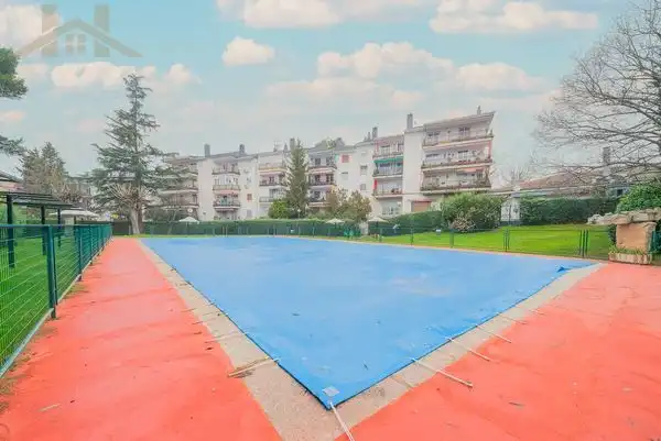 Piscina de Pis en venda en Collado Villalba amb Calefacció, Terrassa i Traster