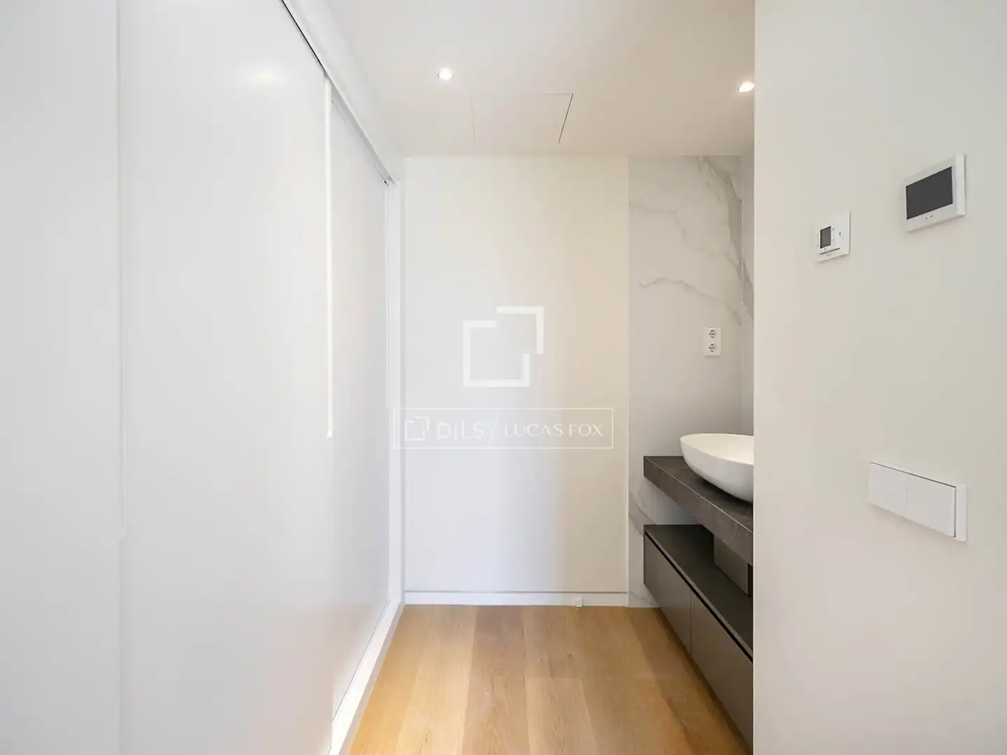 Baño de Piso en venta en Barcelona con Aire acondicionado, Terraza y Piscina