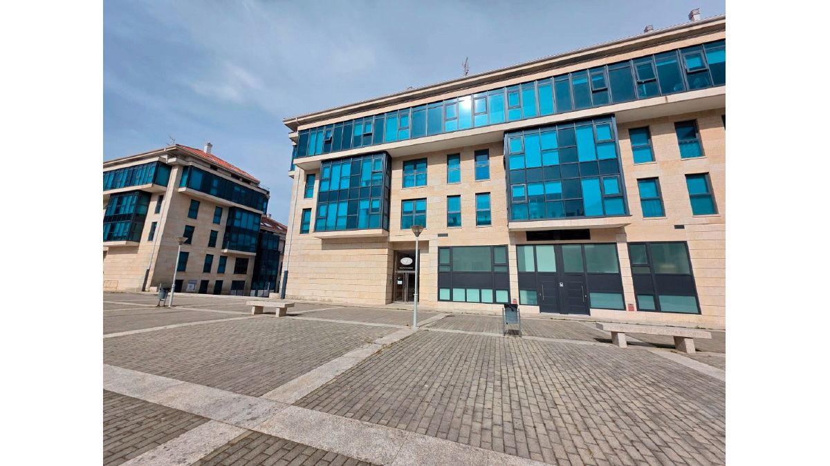 Vista exterior de Traster en venda en Rianxo