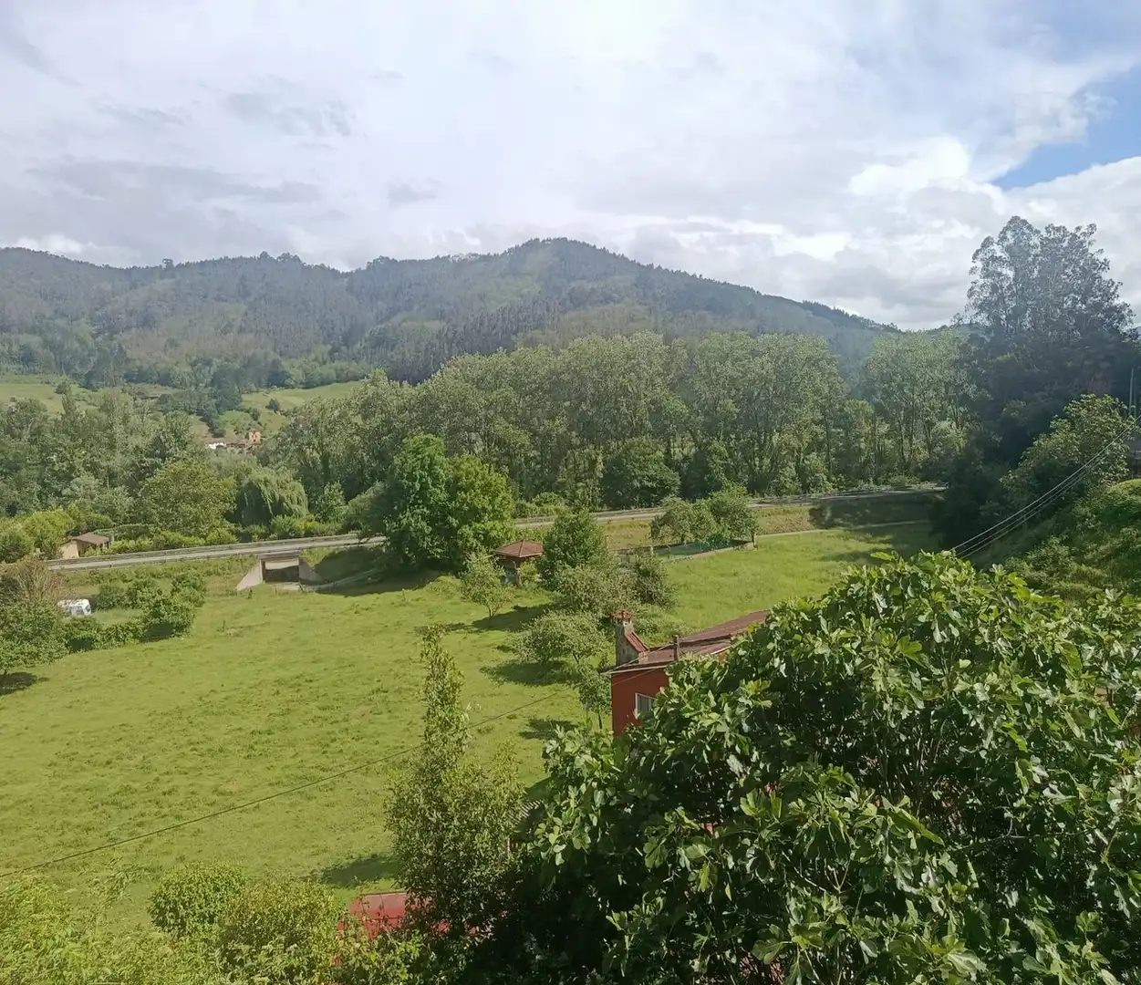 Finca rústica en venda en Pravia amb Jardí privat, Moblat i Forn