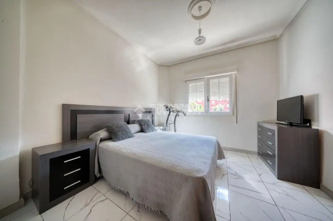 Bedroom of Flat for sale in Valladolid
