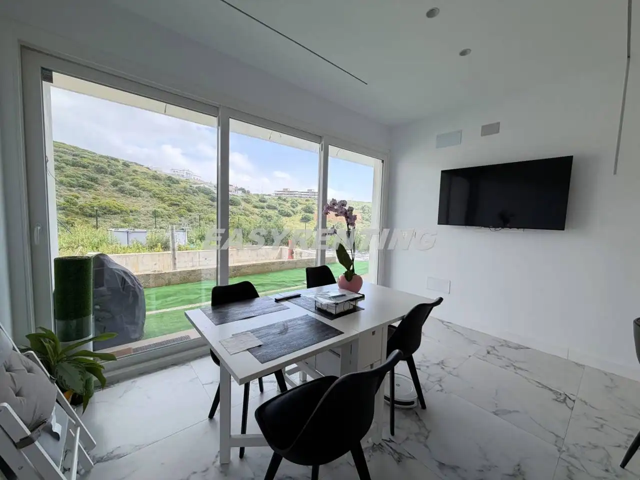 Dining room of Houses for sale in La Línea de la Concepción  with Air Conditioner, Private garden and Terrace