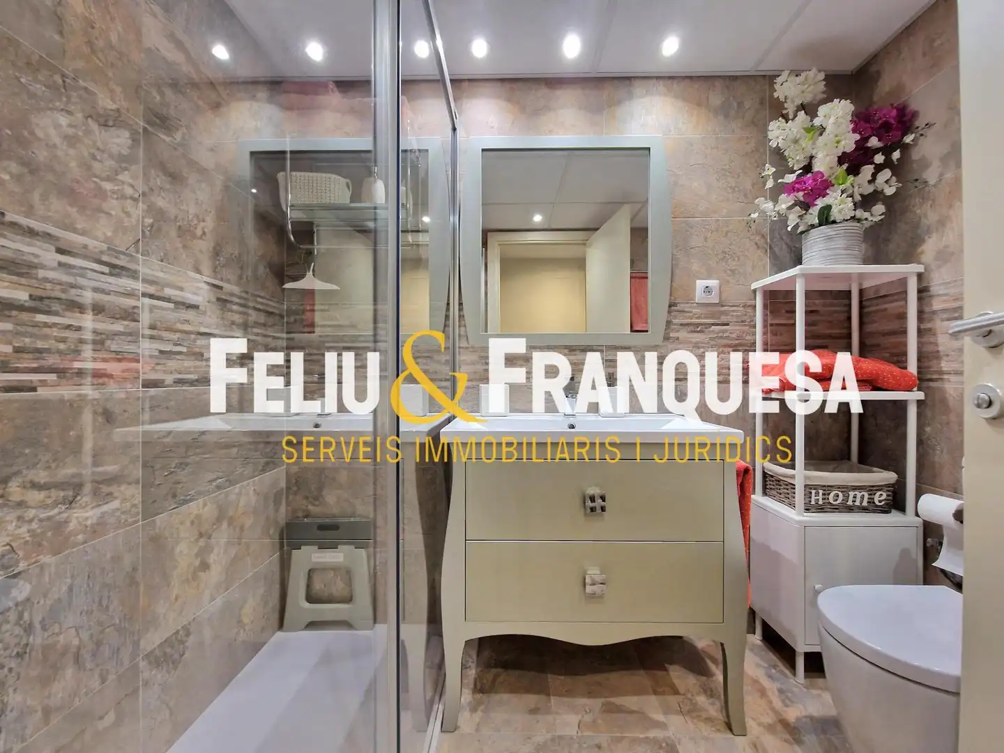 Flat for sale in Sant Cugat del Vallès  with Heating, Terrace and Storage room