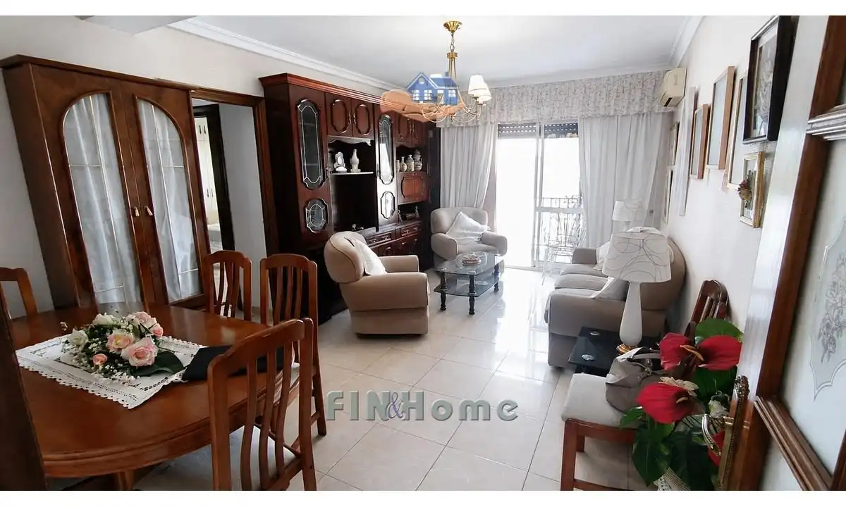 Sala de estar de Piso en venta en Sevilla con Amueblado