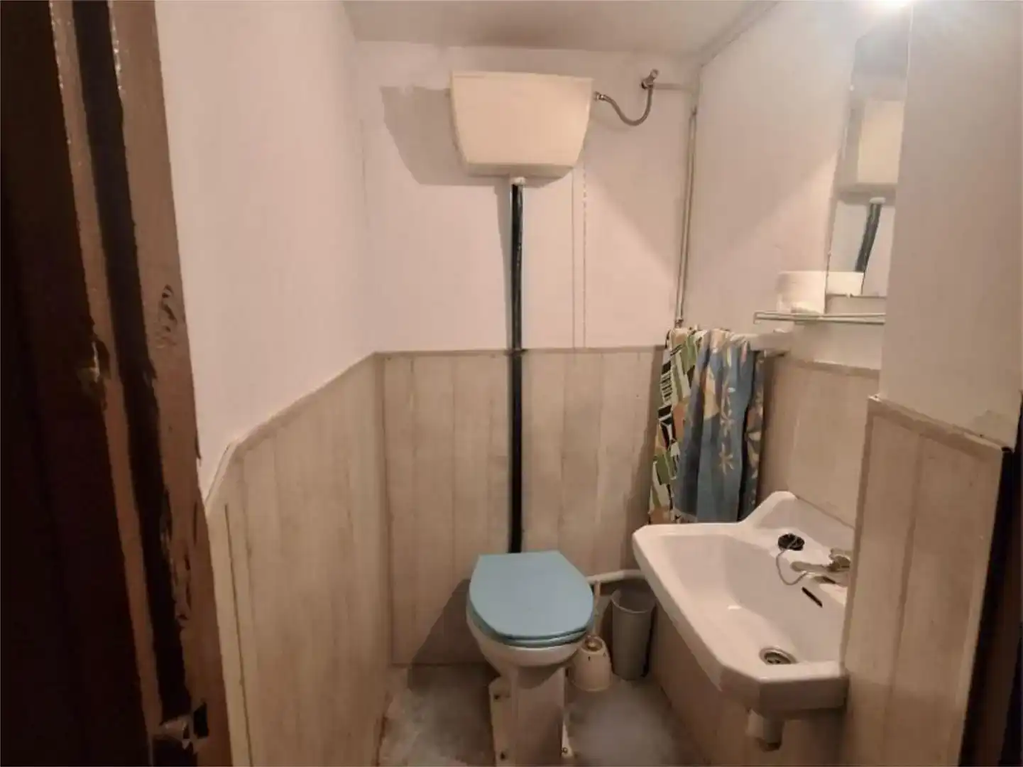 Baño de Casa adosada en venta en Graus con Jardín privado, Trastero y Amueblado