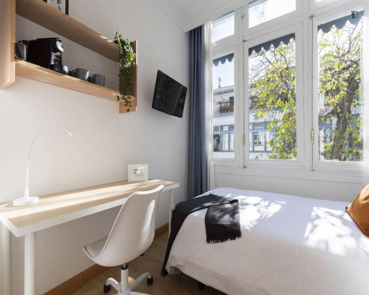 Bedroom of Apartments for share in  Madrid Capital  with Furnished and Internet