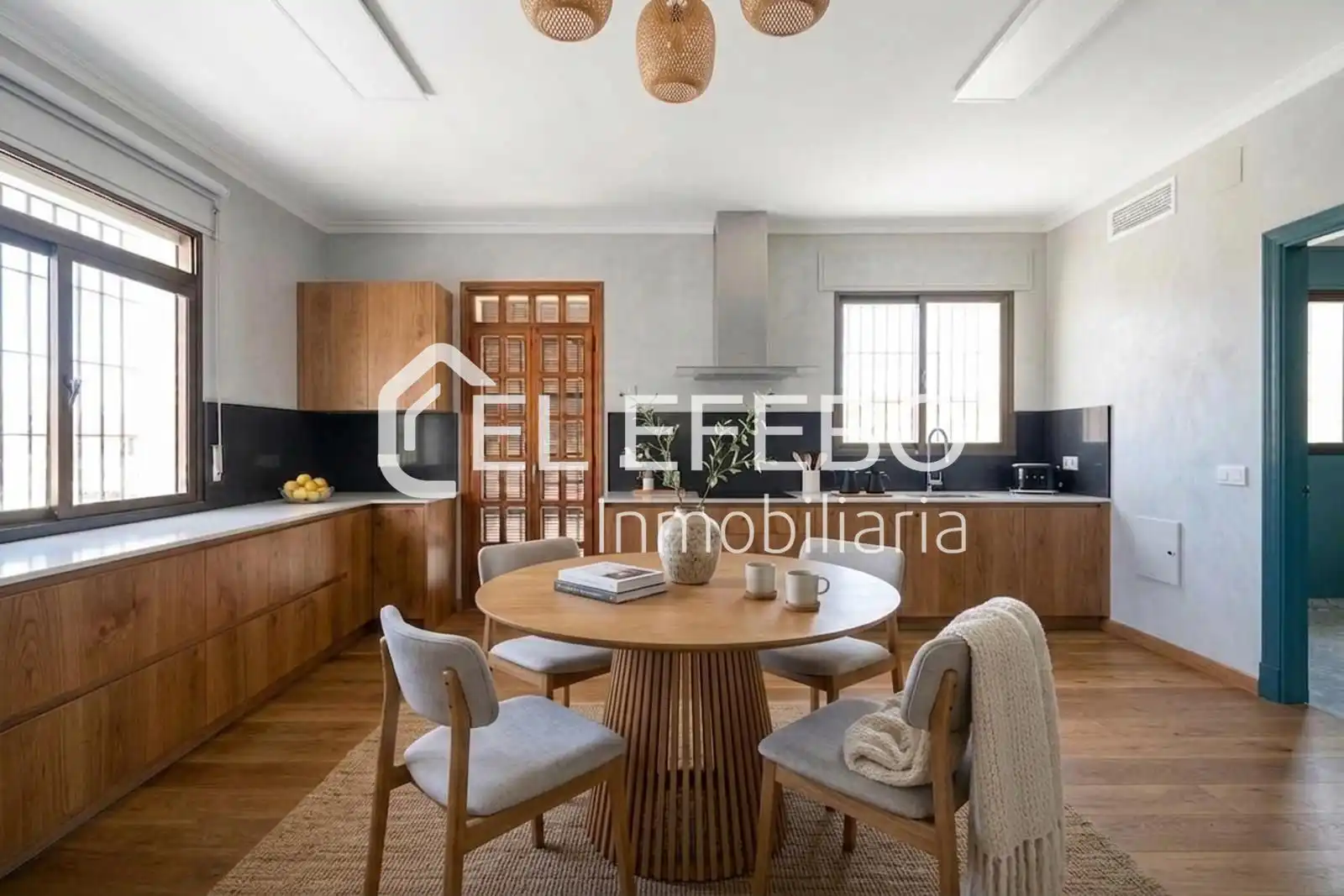Cuina de Casa o xalet en venda en Antequera amb Calefacció, Terrassa i Traster
