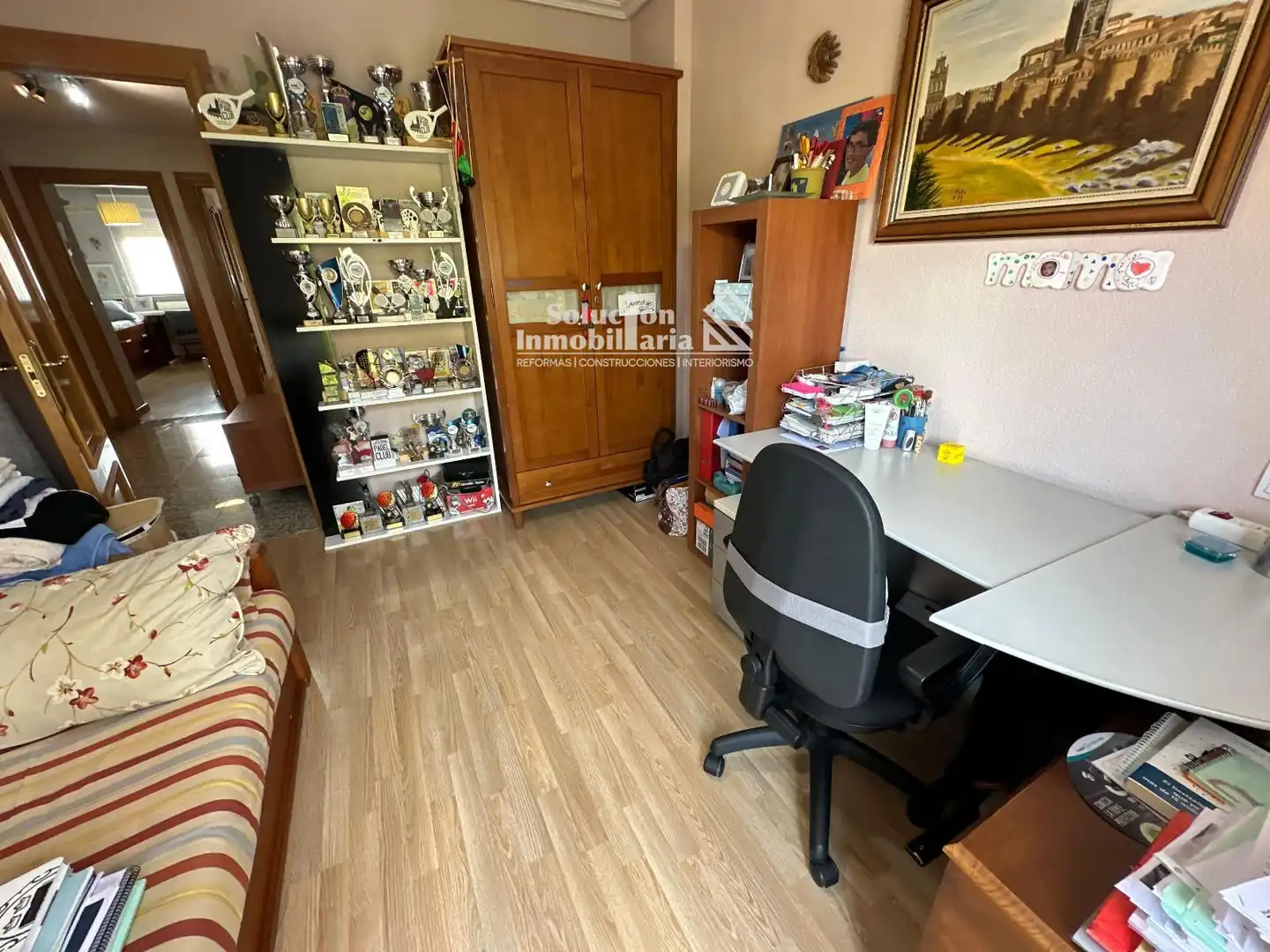 Schlafzimmer von Einfamilien-Reihenhaus zum Verkauf in Salamanca mit Heizung, Privatgarten und Möbliert