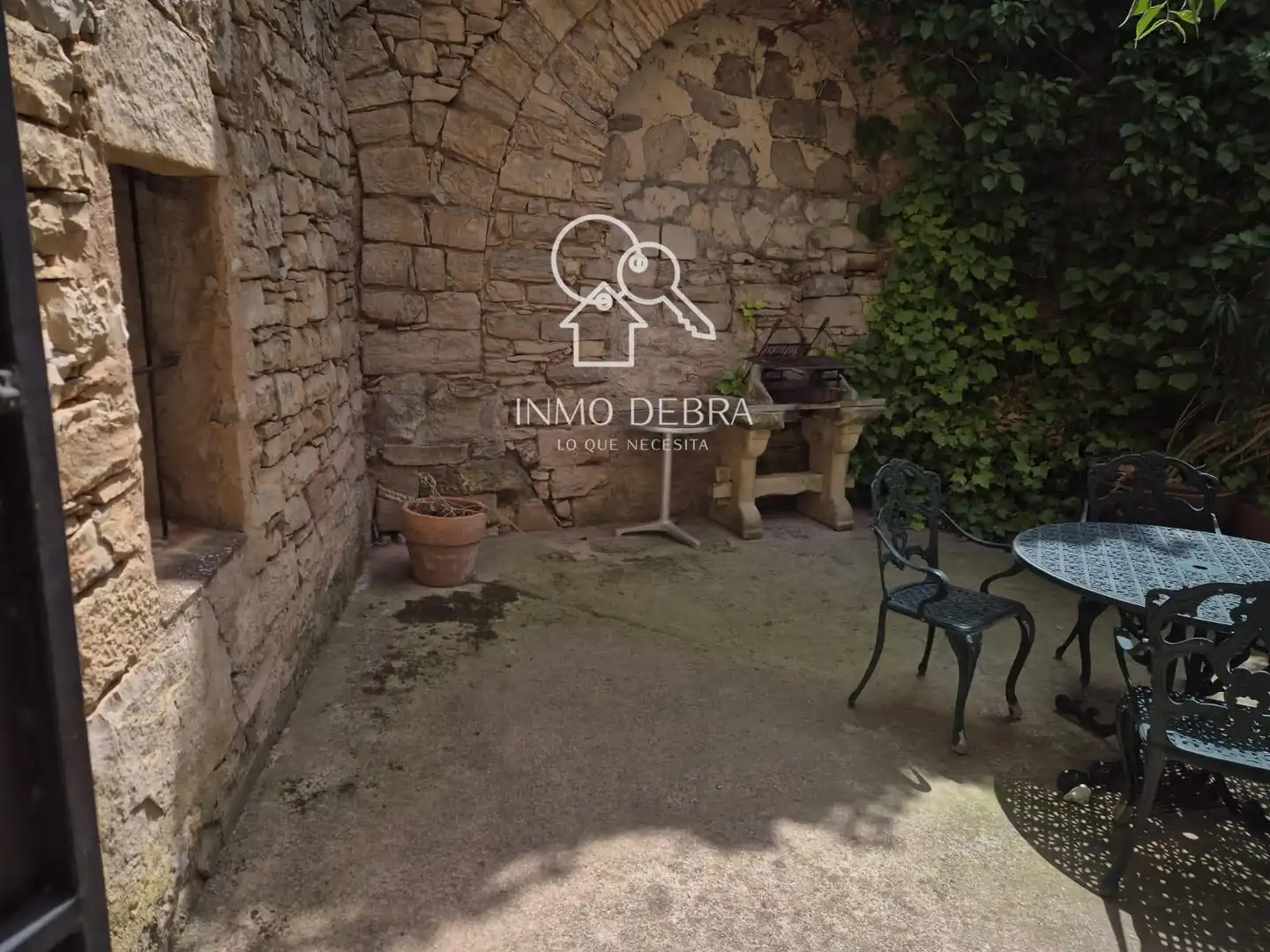 Terrassa de Casa o xalet en venda en Conesa amb Calefacció, Traster i Moblat