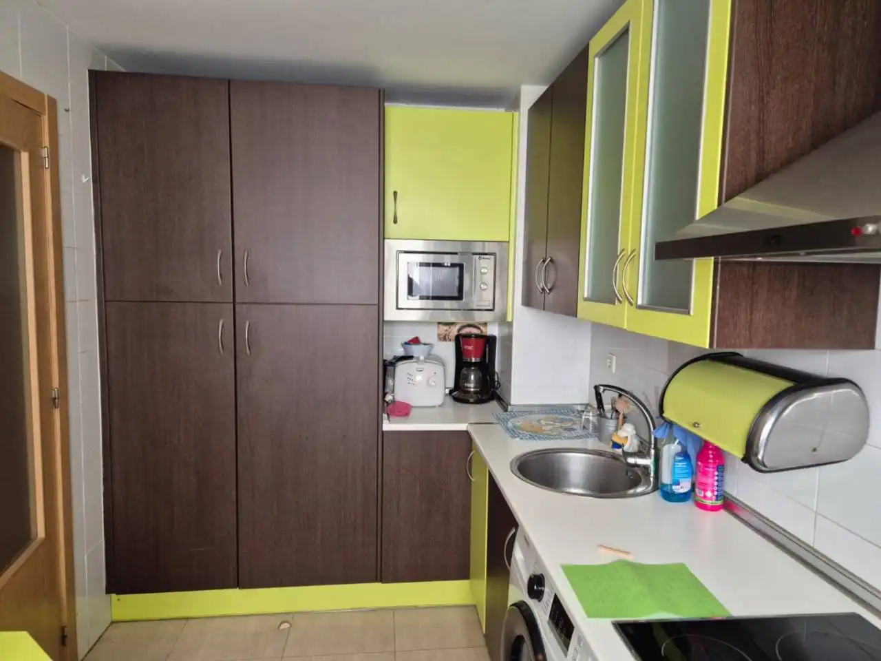 Cocina de Piso de alquiler en Badajoz con Aire acondicionado