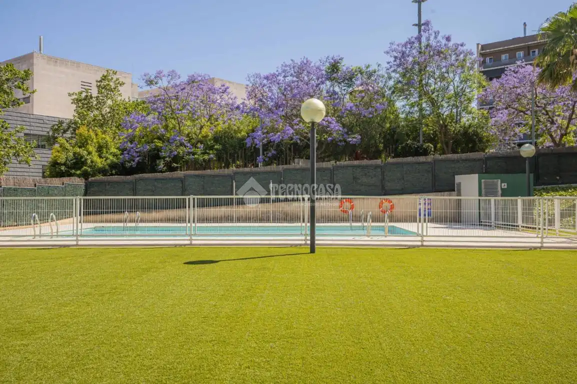 Swimming pool of Flat for sale in Sant Boi de Llobregat  with Air Conditioner, Storage room and Balcony
