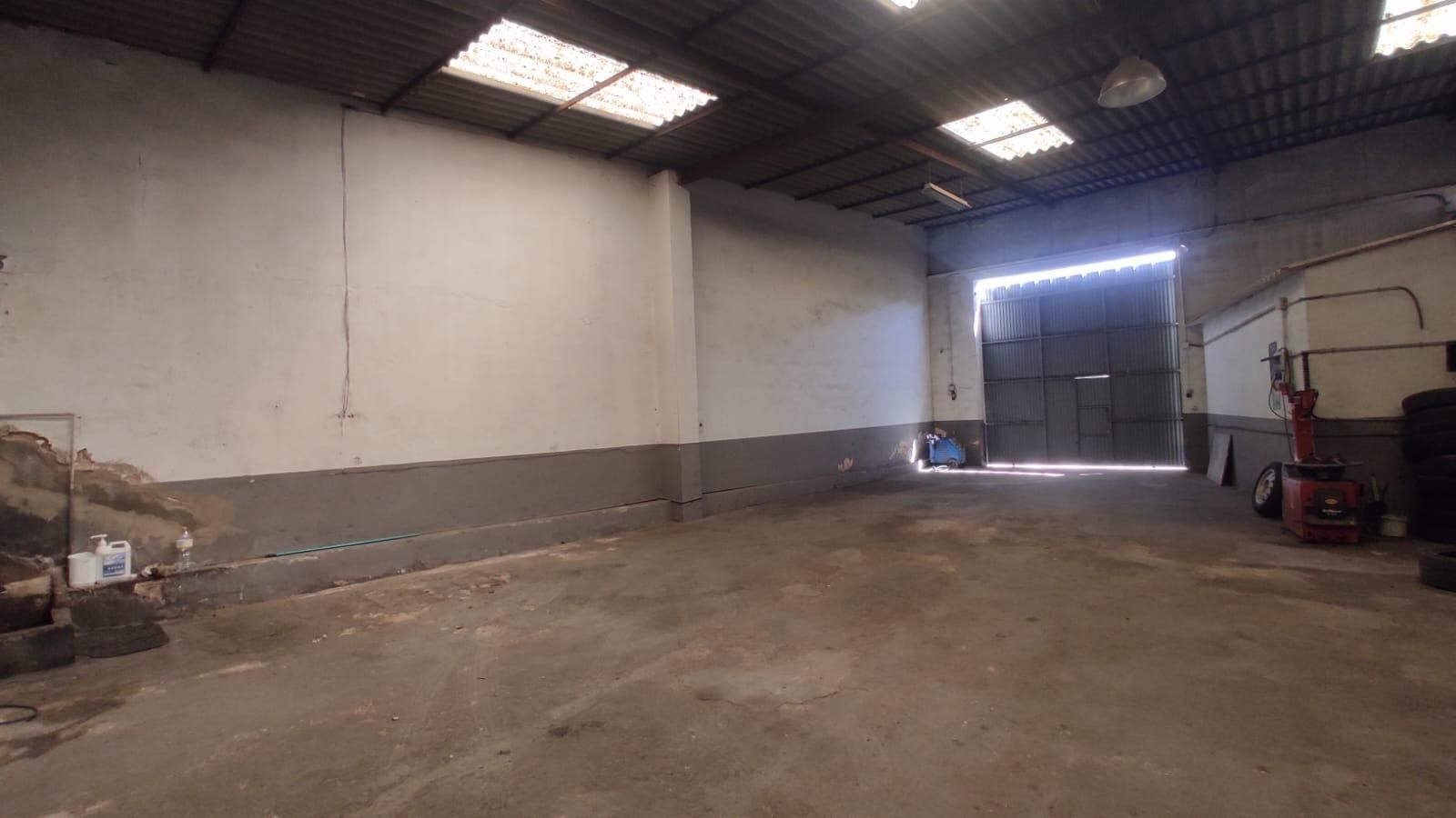 Nau industrial en venda en El Carpio