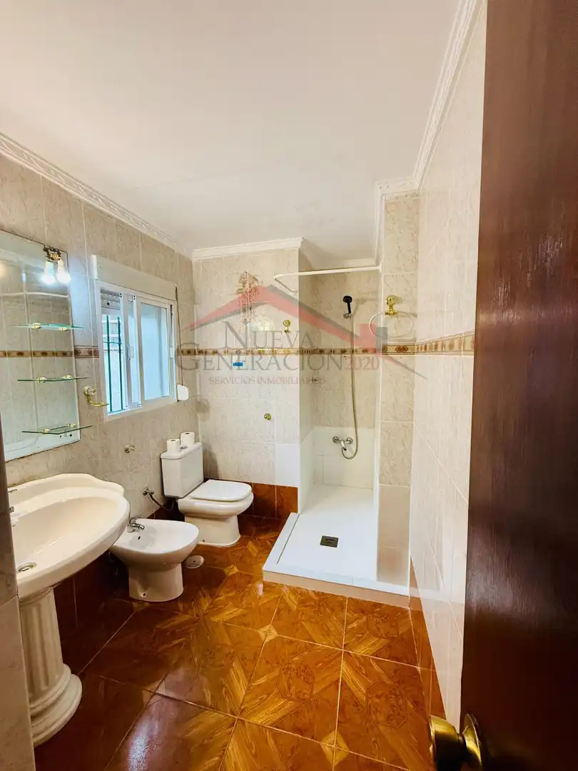 Bathroom of Flat for sale in Conil de la Frontera