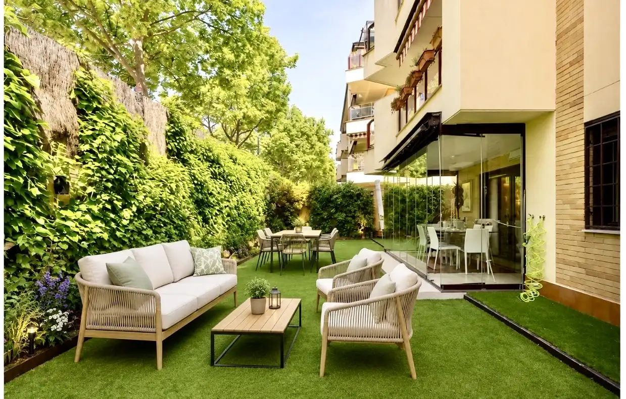 Terrassa de Apartament en venda en Boadilla del Monte amb Aire condicionat, Calefacció i Jardí privat