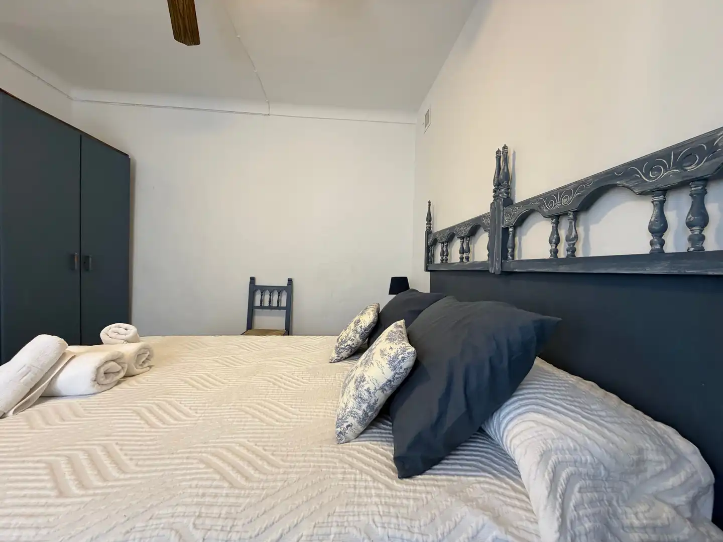 Dormitori de Finca rústica en venda en Villanueva del Trabuco amb Jardí privat, Terrassa i Traster