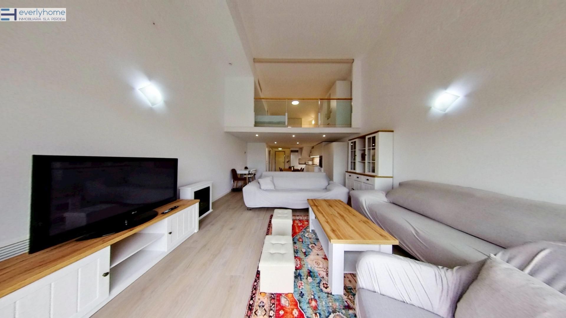 Sala d'estar de Loft de lloguer en  Valencia Capital amb Aire condicionat, Calefacció i Terrassa