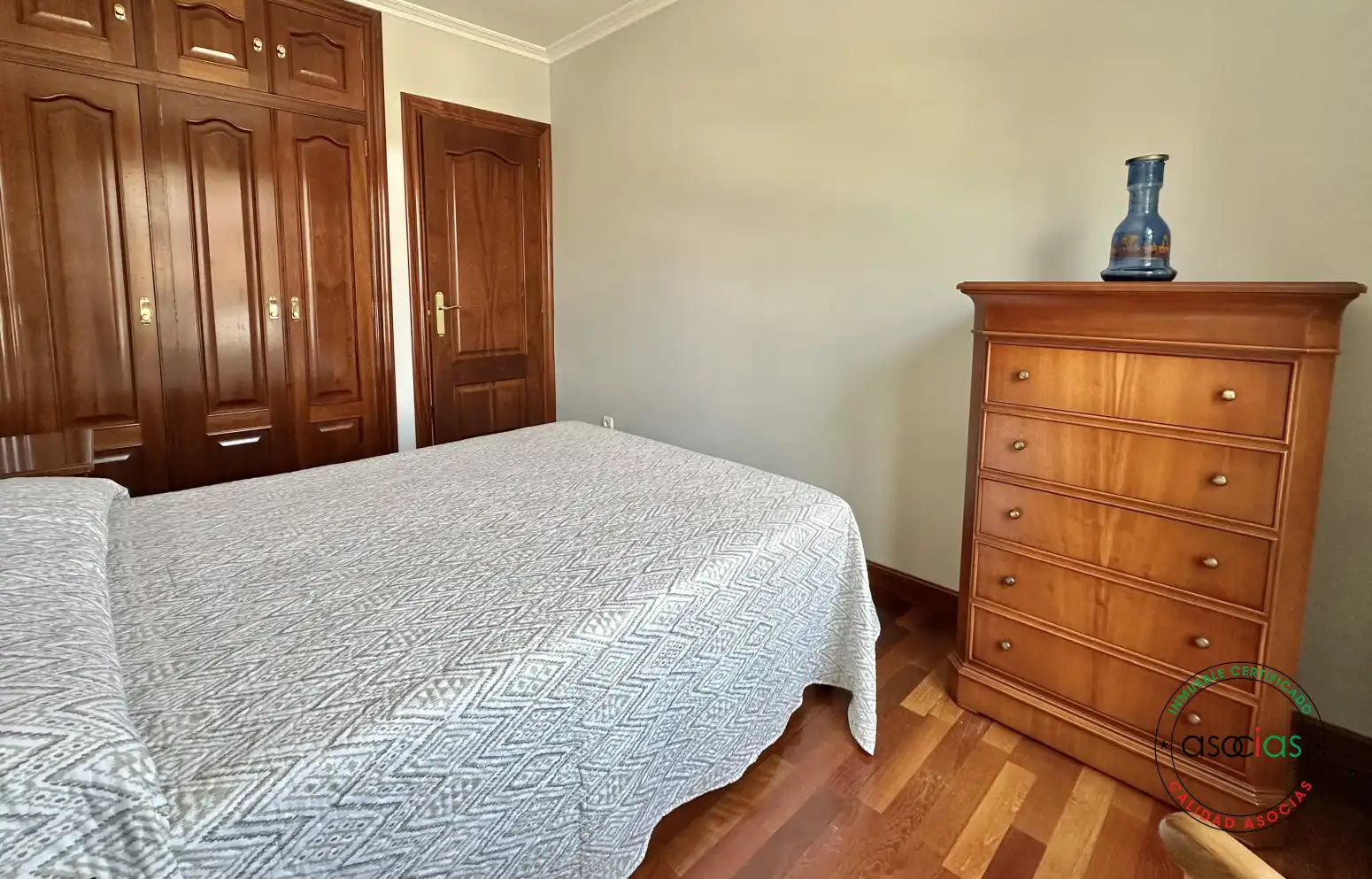 Habitación de Piso en venta en Gijón  con Calefacción