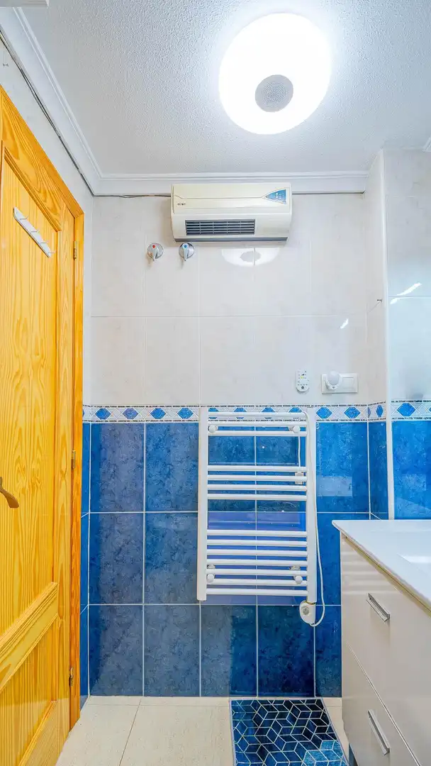 Baño de Casa o chalet en venta en Santa Pola con Jardín privado, Terraza y Piscina comunitaria