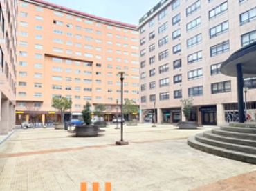 Pis amb balcó de lloguer a Cuatro Caminos - Plaza de la Cubela