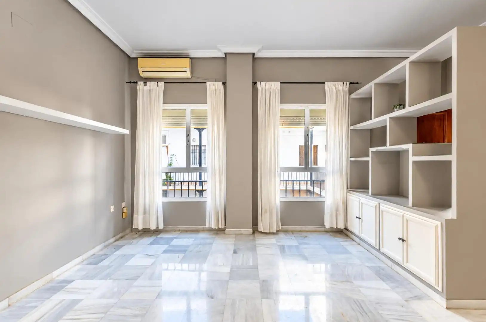 Flat with lift for sale in Calle POZO, imagen 2