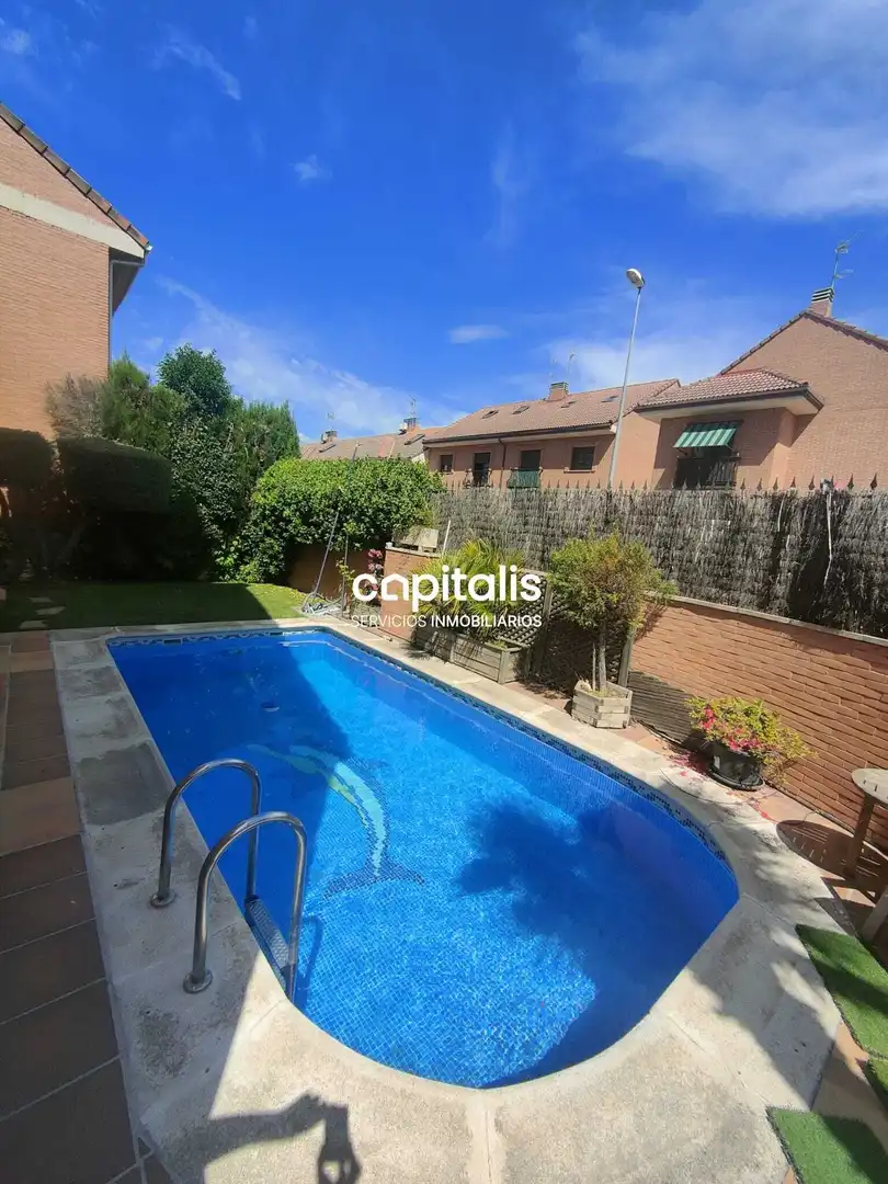 Garden of Houses for sale in Alcalá de Henares  with Air Conditioner, Heating and Private garden