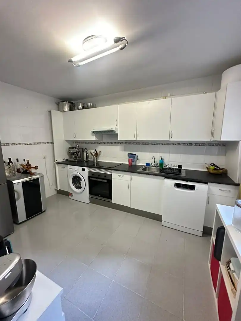 Cocina de Piso en venta en Benalmádena con Calefacción, Terraza y Piscina comunitaria