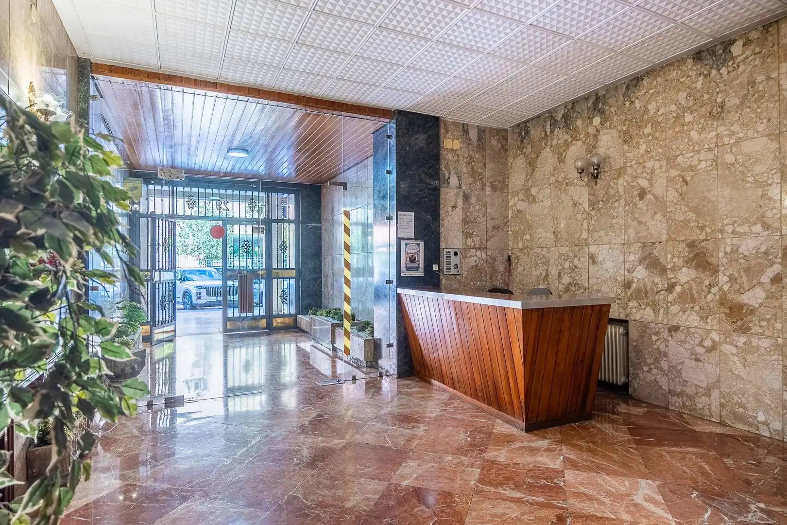 Flat for sale in Sevilla  with Air Conditioner, Terrace and Storage room