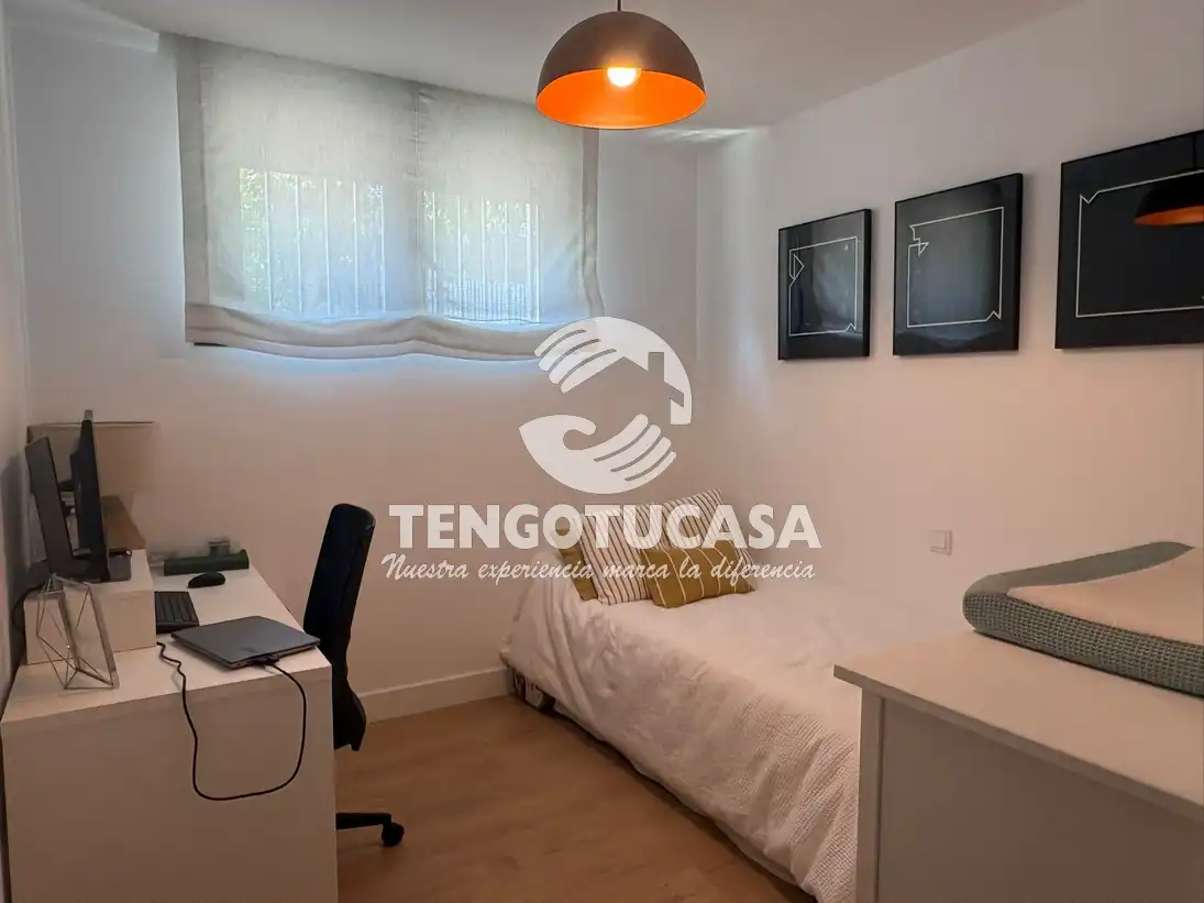 Schlafzimmer von Wohnung zur Miete in Madrid mit Klimaanlage, Heizung und Privatgarten