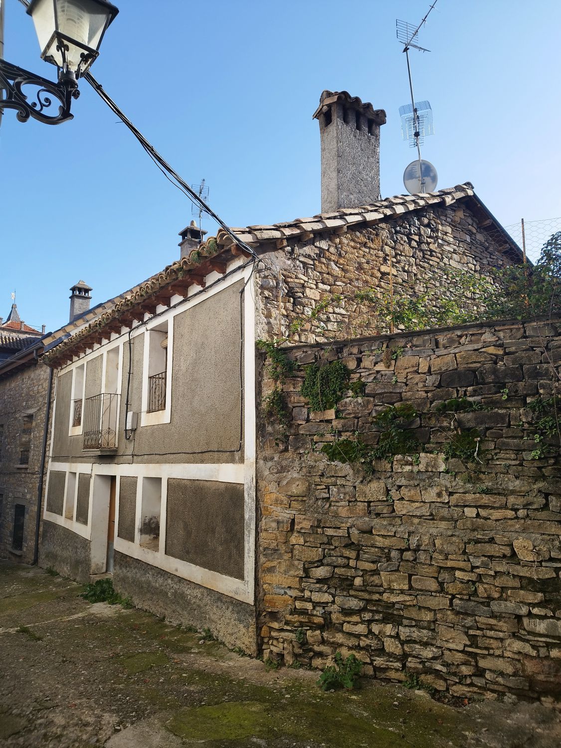 Vista exterior de Casa o xalet en venda en Valle de Hecho amb Traster