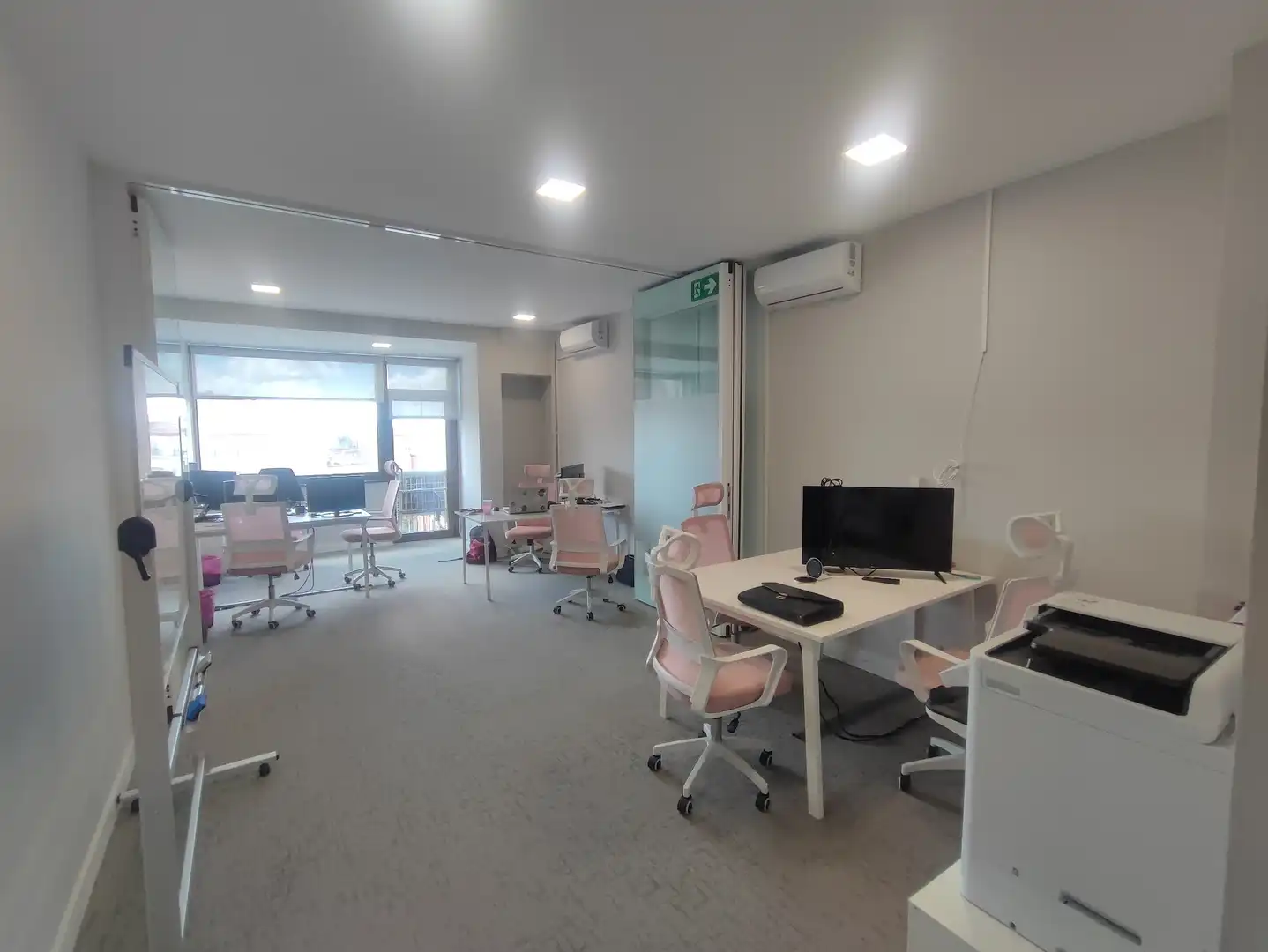 Büro zur Miete in Madrid mit Klimaanlage, Heizung und Möbliert