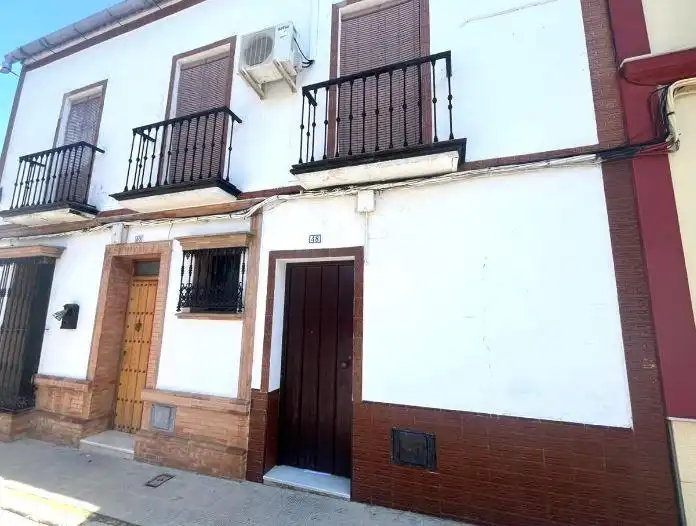 Exterior view of Flat for sale in Pilas