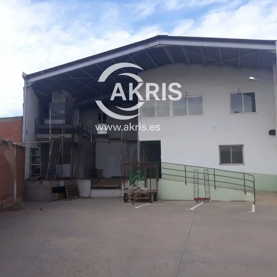 Industrial buildings for sale in Calle Joropo, La Puebla de Almoradiel
