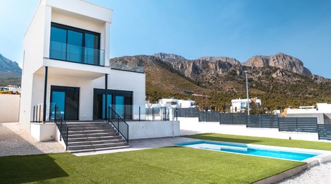 ltpgtltstronggtEsta Villa ha sido disentildeada para disfrutar de la parcela, del jardiacuten y de la casa en un todo.ltstronggtlt, image 2