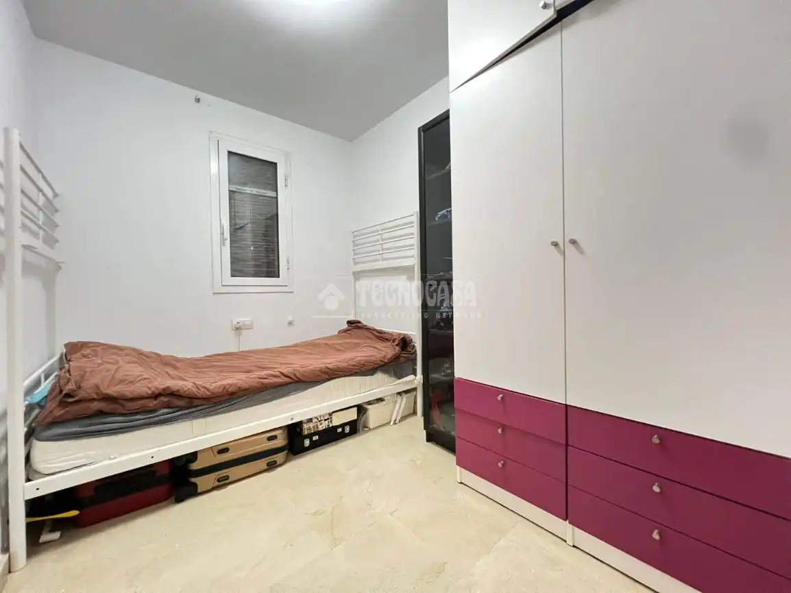Habitación de Piso en venta en Barcelona con Aire acondicionado y Balcón
