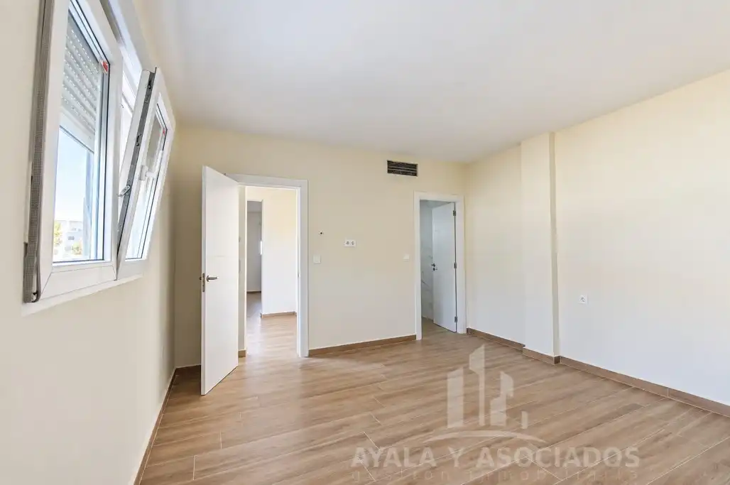 Dormitori de Casa o xalet en venda en Cartagena amb Jardí privat i Piscina